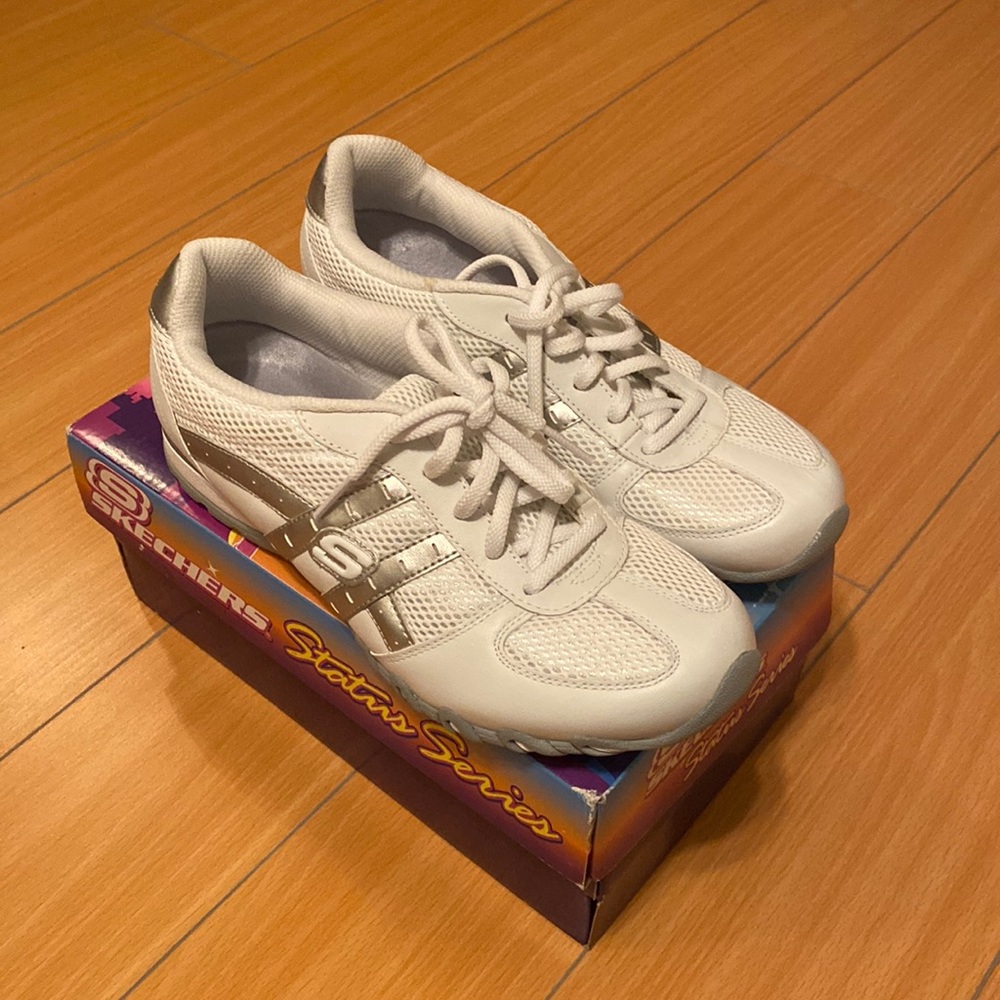 Brand new sketchers sneakers